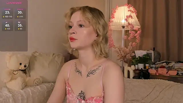 EfieFrye online show from November 27, 2025, 6:10 pm