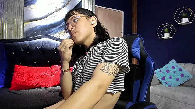 Snapshot of christina_vamp1 chatting on October 15, 2025, 7:58 pm christina vamp1 online show from October 15, 2025, 7:58 pm