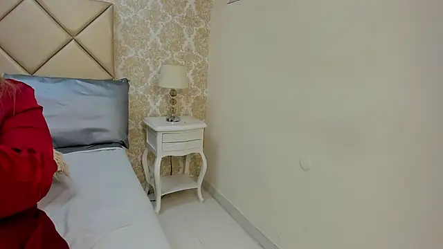 Natashanaughty online show from February 18, 2026, 11:55 pm