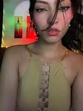 Snapshot of Mia_Clay1 chatting on May 21, 2026, 5:36 am Mia Clay1 online show from May 21, 2026, 5:36 am