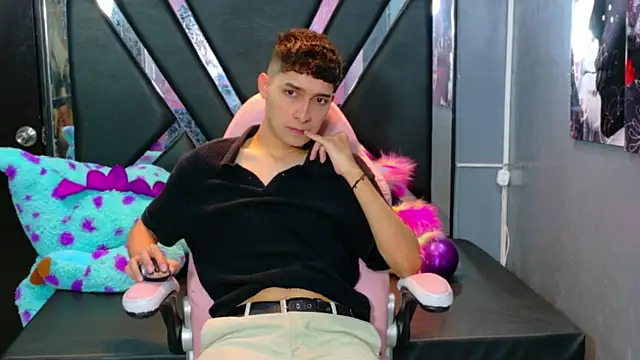 Snapshot of Kygo_Williams chatting on September 10, 2025, 1:22 pm Kygo Williams online show from September 10, 2025, 1:22 pm