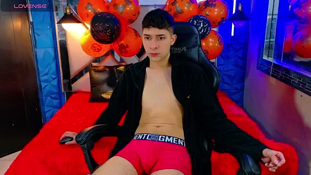 Snapshot of Kygo_Williams chatting on October 22, 2025, 1:11 pm Kygo Williams online show from October 22, 2025, 1:11 pm