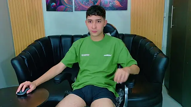 Snapshot of Kygo_Williams chatting on November 19, 2025, 2:50 pm Kygo Williams online show from November 19, 2025, 2:50 pm