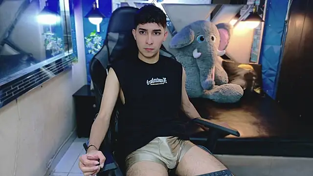 Snapshot of Kygo_Williams chatting on December 16, 2025, 1:49 pm Kygo Williams online show from December 16, 2025, 1:49 pm