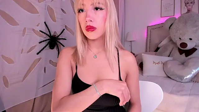 Snapshot of Mayajhons chatting on October 31, 2025, 11:11 am Mayajhons online show from October 31, 2025, 11:11 am