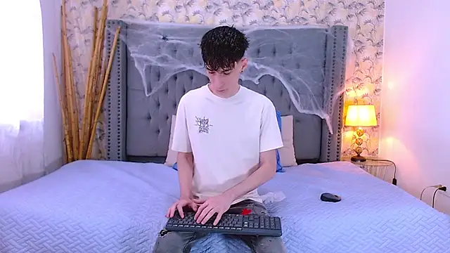 Snapshot of Luke_Carter chatting on October 9, 2025, 1:09 pm Luke Carter online show from October 9, 2025, 1:09 pm