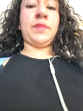 Snapshot of Lexiiee_1 chatting on December 16, 2025, 4:23 pm Lexiiee 1 online show from December 16, 2025, 4:23 pm