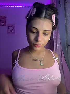 luluzinhax online show from April 28, 2026, 2:27 am