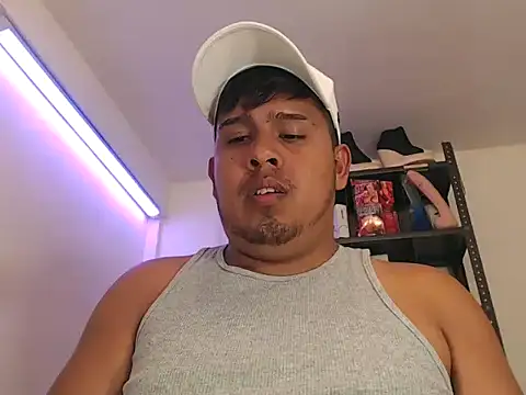sexy hot72 online show from January 9, 2026, 4:59 am