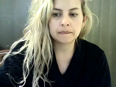 Valery  Rouse  online show from October 26, 2025, 5:19 pm