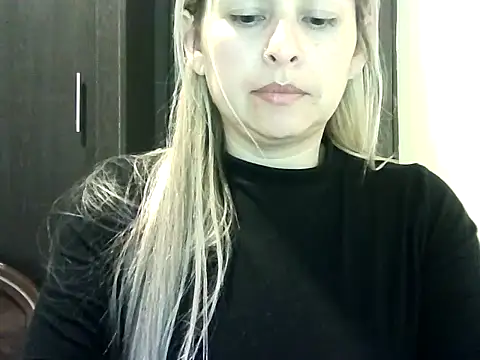 Valery  Rouse  online show from November 2, 2025, 3:31 am