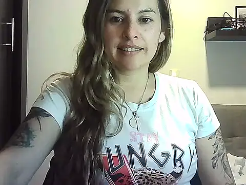 Valery  Rouse  online show from April 30, 2026, 10:25 pm