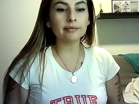 Snapshot of Valery__Rouse_ chatting on June 22, 2026, 8:50 pm Valery Rouse online show from June 22, 2026, 8:50 pm