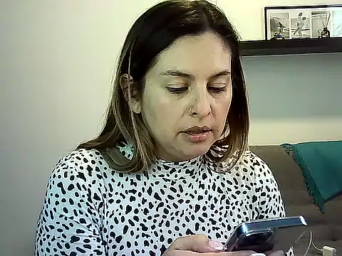 Snapshot of Valery__Rouse_ chatting on July 7, 2026, 2:54 pm Valery Rouse online show from July 7, 2026, 2:54 pm