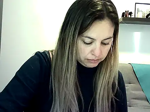 Snapshot of Valery__Rouse_ chatting on July 21, 2026, 11:45 am Valery Rouse online show from July 21, 2026, 11:45 am
