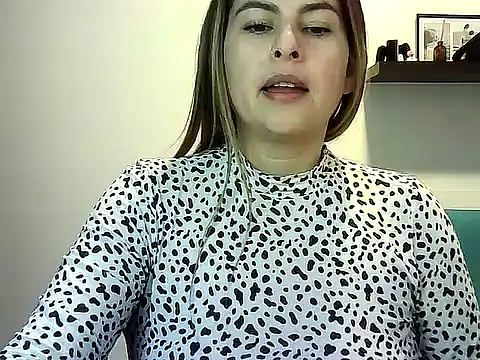 Snapshot of Valery__Rouse_ chatting on July 29, 2026, 12:36 pm Valery Rouse online show from July 29, 2026, 12:36 pm