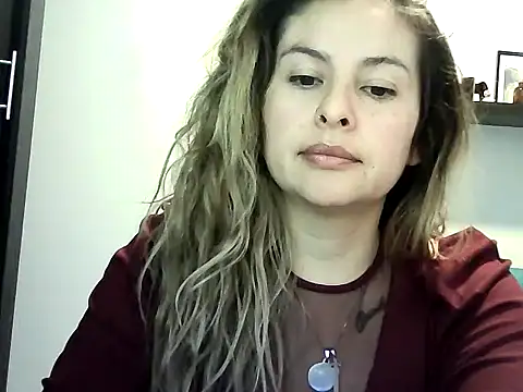 Snapshot of Valery__Rouse_ chatting on August 3, 2026, 8:23 pm Valery Rouse online show from August 3, 2026, 8:23 pm