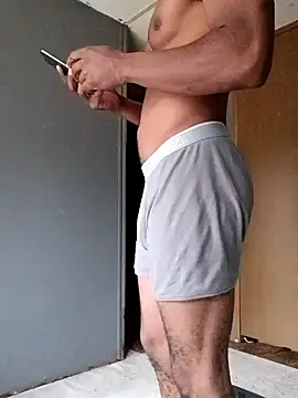 Snapshot of CaramelBrownBBC14 chatting on November 20, 2025, 2:28 pm CaramelBrownBBC14 online show from November 20, 2025, 2:28 pm