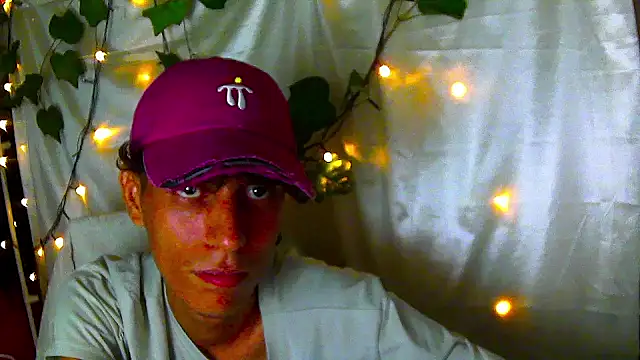 Crxxxsh online show from September 21, 2025, 7:21 am