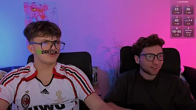 travis wolf  online show from December 20, 2025, 7:54 pm