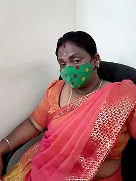 Snapshot of Tamil_Kavitha10 chatting on September 15, 2025, 3:23 pm Tamil Kavitha10 online show from September 15, 2025, 3:23 pm