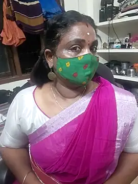 Snapshot of Tamil_Kavitha10 chatting on October 25, 2025, 5:51 pm Tamil Kavitha10 online show from October 25, 2025, 5:51 pm