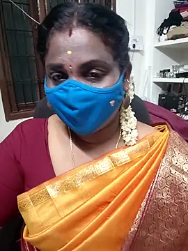 Snapshot of Tamil_Kavitha10 chatting on November 13, 2025, 7:57 pm Tamil Kavitha10 online show from November 13, 2025, 7:57 pm