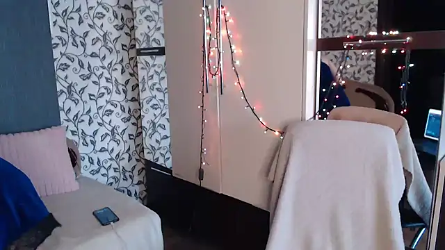 AmoraLuv online show from February 25, 2026, 10:47 am