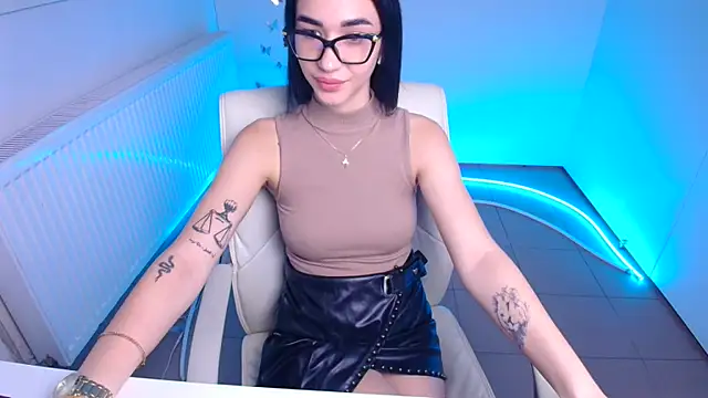 Bella Night4 online show from October 10, 2025, 12:26 pm