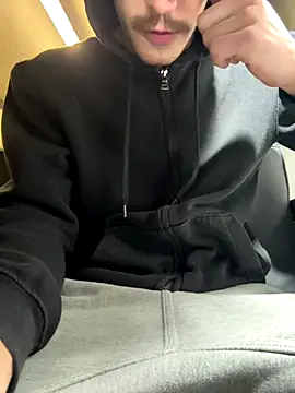 420boy   online show from November 11, 2025, 8:09 pm