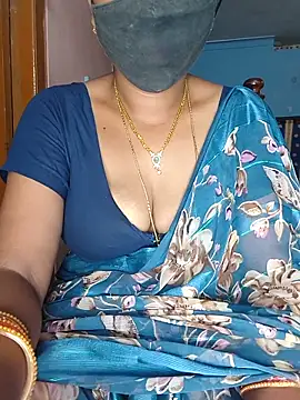 Snapshot of SindhuHappy chatting on June 3, 2026, 11:32 pm SindhuHappy online show from June 3, 2026, 11:32 pm
