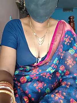 Snapshot of SindhuHappy chatting on June 4, 2026, 11:44 pm SindhuHappy online show from June 4, 2026, 11:44 pm