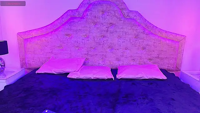 Snapshot of Sweet_1Angel chatting on October 19, 2025, 12:06 pm Sweet 1Angel online show from October 19, 2025, 12:06 pm