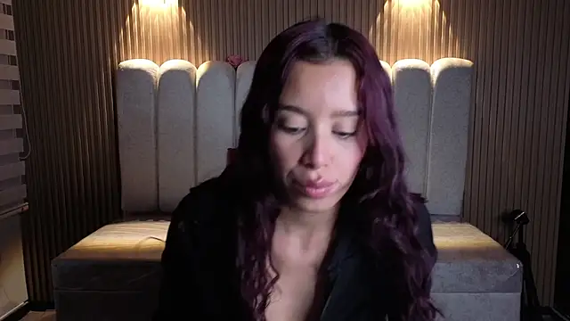  Mia Evans 1 online show from July 9, 2026, 7:40 pm