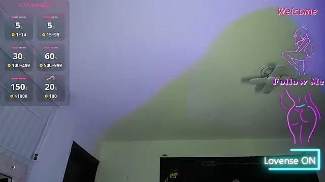  Charlotte Collins  online show from September 27, 2025, 3:28 pm