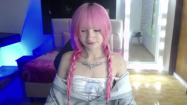 Snapshot of _Charlotte_Collins_ chatting on May 7, 2026, 3:06 pm Charlotte Collins online show from May 7, 2026, 3:06 pm