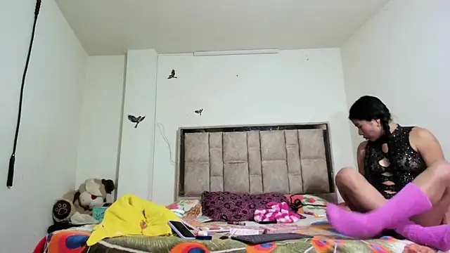 sophiaydaphne online show from November 21, 2025, 2:49 pm