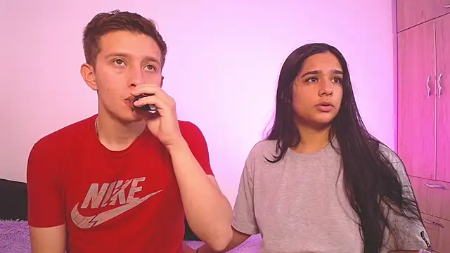 mae nathan  online show from September 9, 2025, 2:05 pm