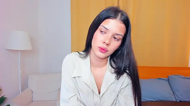 Snapshot of JoCauterucci chatting on October 28, 2025, 6:50 am JoCauterucci online show from October 28, 2025, 6:50 am