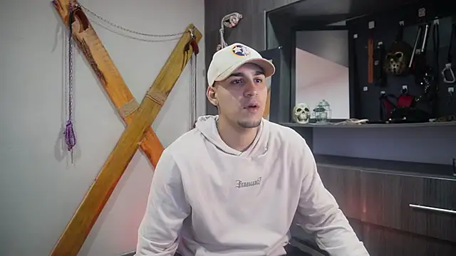 Snapshot of massimo_vidal_ chatting on September 19, 2025, 12:39 pm massimo vidal online show from September 19, 2025, 12:39 pm