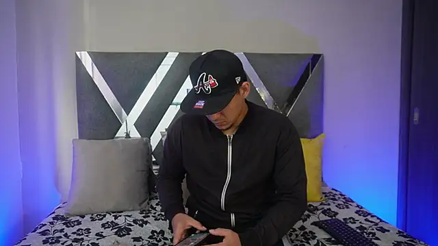 Snapshot of massimo_vidal_ chatting on September 29, 2025, 12:10 pm massimo vidal online show from September 29, 2025, 12:10 pm