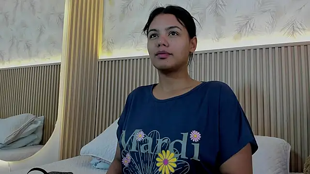 Snapshot of Liss-Reyes chatting on February 27, 2026, 1:22 pm Liss-Reyes online show from February 27, 2026, 1:22 pm