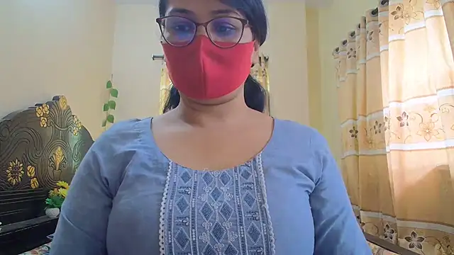 Elena cruz5 online show from May 1, 2026, 4:28 am