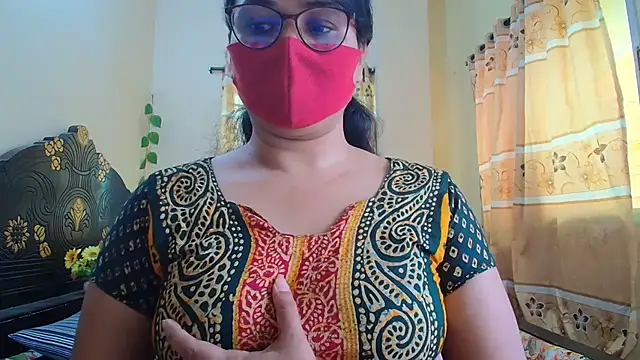 Elena cruz5 online show from May 4, 2026, 4:41 am