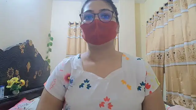 Snapshot of Elena_cruz5 chatting on June 4, 2026, 4:13 pm Elena cruz5 online show from June 4, 2026, 4:13 pm