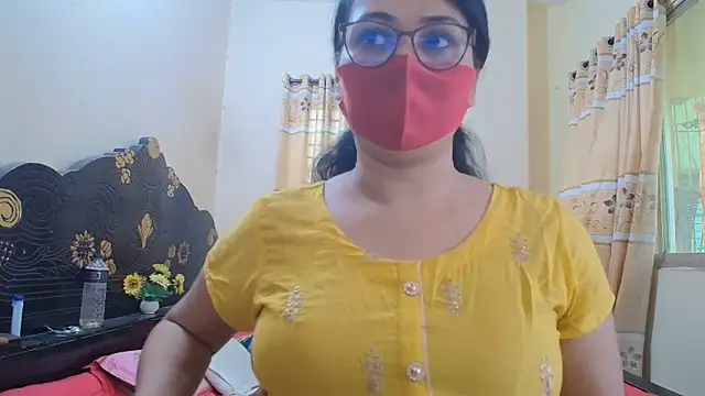 Snapshot of Elena_cruz5 chatting on June 16, 2026, 7:55 am Elena cruz5 online show from June 16, 2026, 7:55 am
