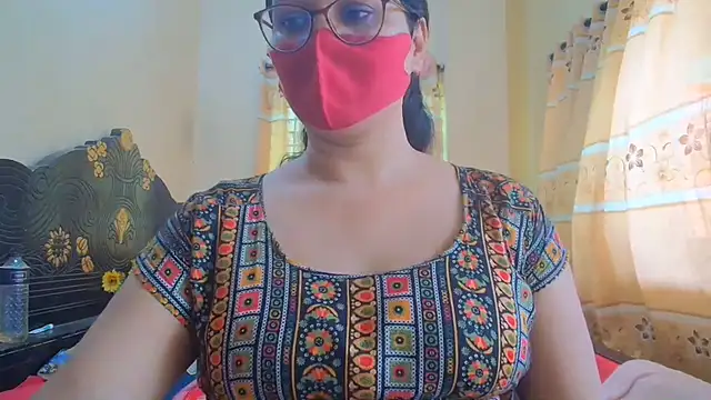 Elena cruz5 online show from June 18, 2026, 3:51 am