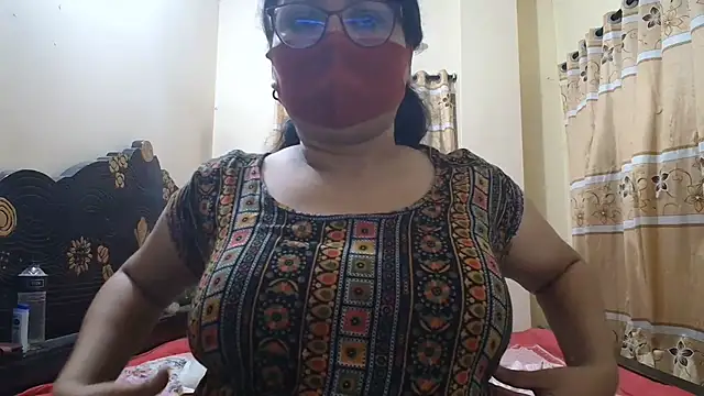 Elena cruz5 online show from June 24, 2026, 6:51 pm