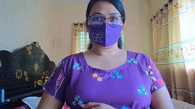 Elena cruz5 online show from June 28, 2026, 3:56 am
