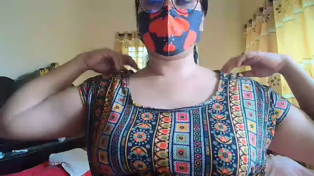Elena cruz5 online show from July 7, 2026, 3:53 am